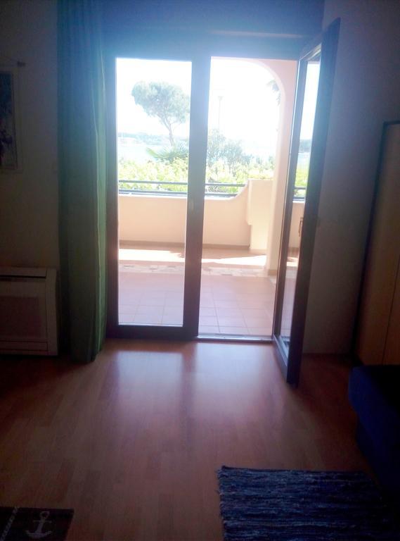 Linea Mare Apartment โรวีน ภายนอก รูปภาพ